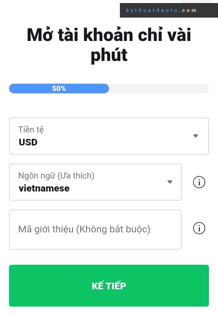 Trader chọn loại tiền tệ và ngôn ngữ phù hợp để trade